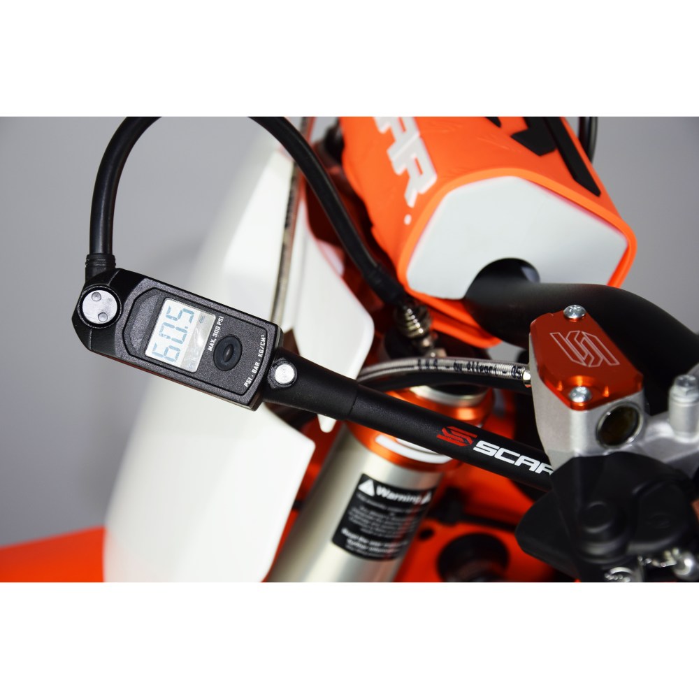 Scar Racing Digital air fork pump