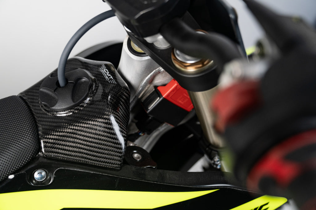 CMT Carbon Tank Upp. Cover - Fantic on-bike