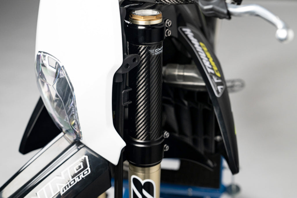 CMT Carbon Upper Fork Guards - TRIUMPH