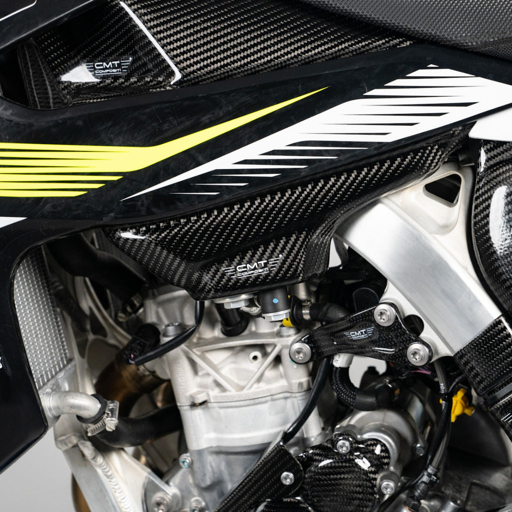 CMT Carbon Tank Low. Cover - TRIUMPH