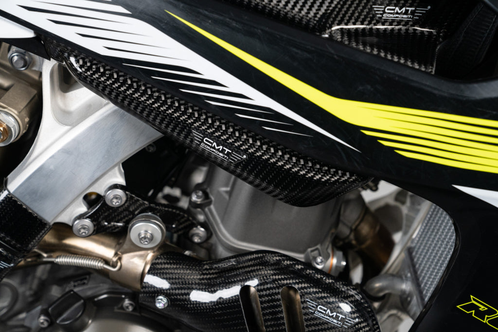 CMT Carbon Tank Low. Cover - TRIUMPH