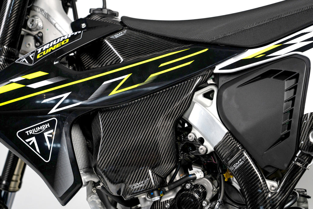 CMT Carbon Tank Low. Cover - TRIUMPH